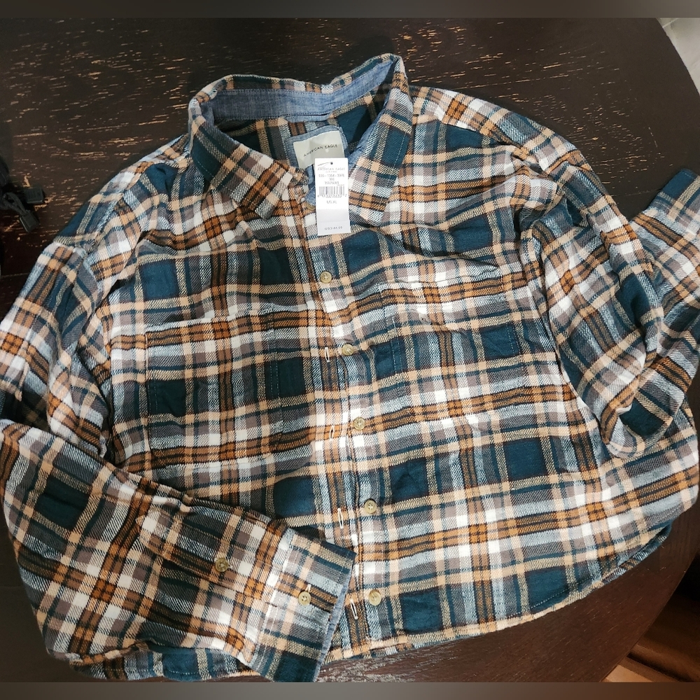 American Eagle Outfitters cropped flannel